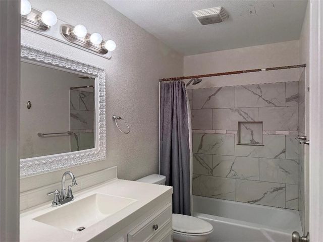 115 E Broadway Ave, Portland, TX 78374