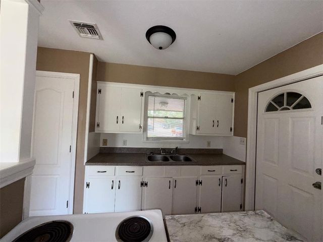 115 E Broadway Ave, Portland, TX 78374