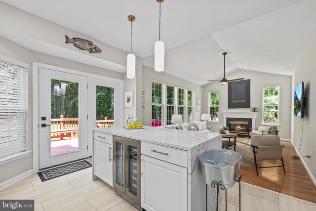 6290 HAPPY CREEK RD, Manassas, VA 20112