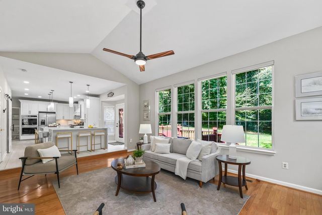 6290 HAPPY CREEK RD, Manassas, VA 20112