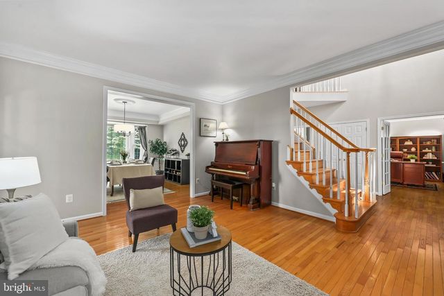 6290 HAPPY CREEK RD, Manassas, VA 20112