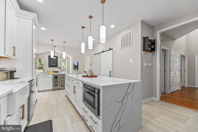 6290 HAPPY CREEK RD, Manassas, VA 20112