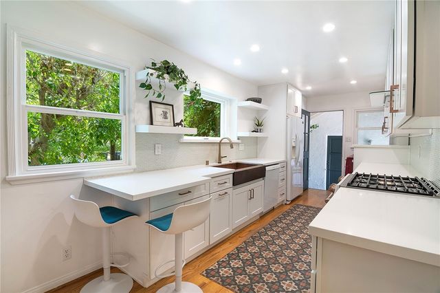 1505 W Parkside Avenue, Burbank, CA 91506
