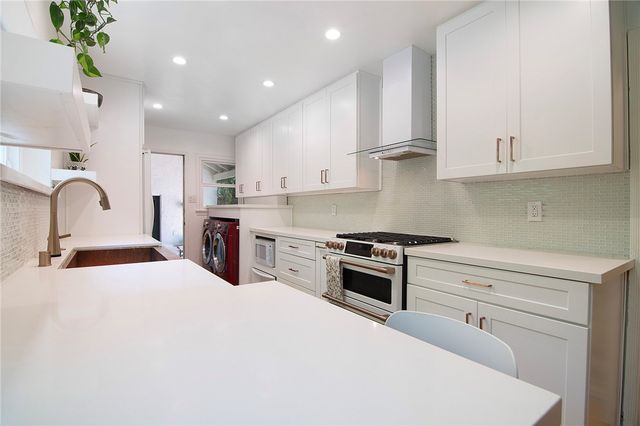 1505 W Parkside Avenue, Burbank, CA 91506