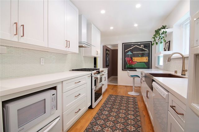 1505 W Parkside Avenue, Burbank, CA 91506