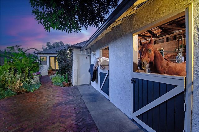 1505 W Parkside Avenue, Burbank, CA 91506