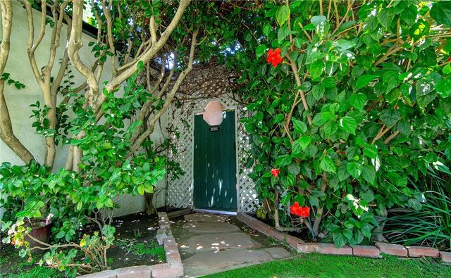1505 W Parkside Avenue, Burbank, CA 91506