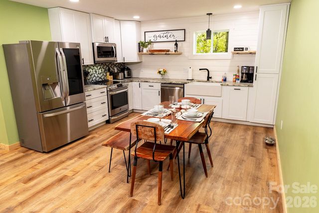 95 Lasso Lane, Waynesville, NC 28785