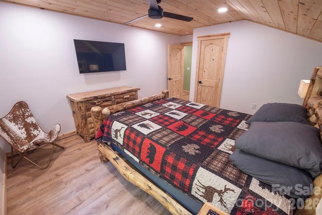 95 Lasso Lane, Waynesville, NC 28785