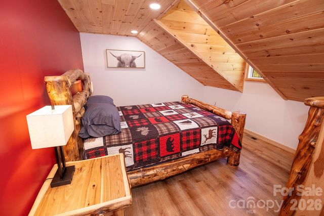 95 Lasso Lane, Waynesville, NC 28785