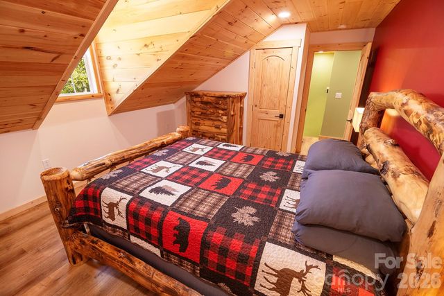 95 Lasso Lane, Waynesville, NC 28785