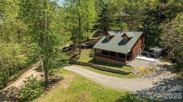 95 Lasso Lane, Waynesville, NC 28785
