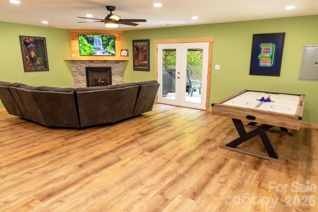 95 Lasso Lane, Waynesville, NC 28785