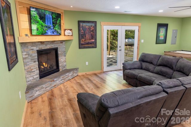 95 Lasso Lane, Waynesville, NC 28785