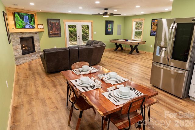 95 Lasso Lane, Waynesville, NC 28785