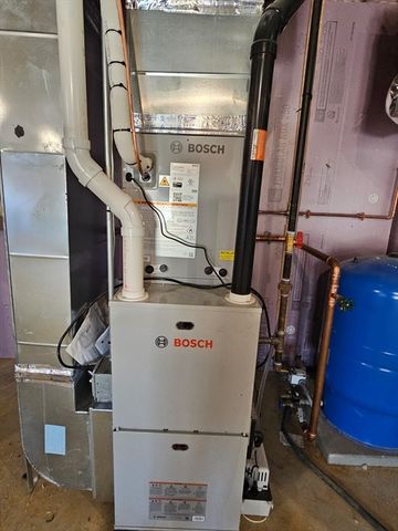 88 Stafford Holland Rd, Wales, MA 01081