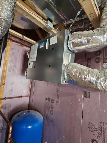 88 Stafford Holland Rd, Wales, MA 01081