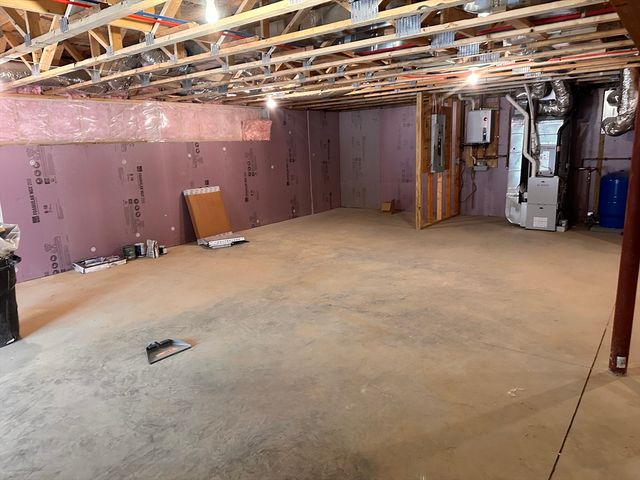 88 Stafford Holland Rd, Wales, MA 01081