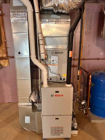 88 Stafford Holland Rd, Wales, MA 01081