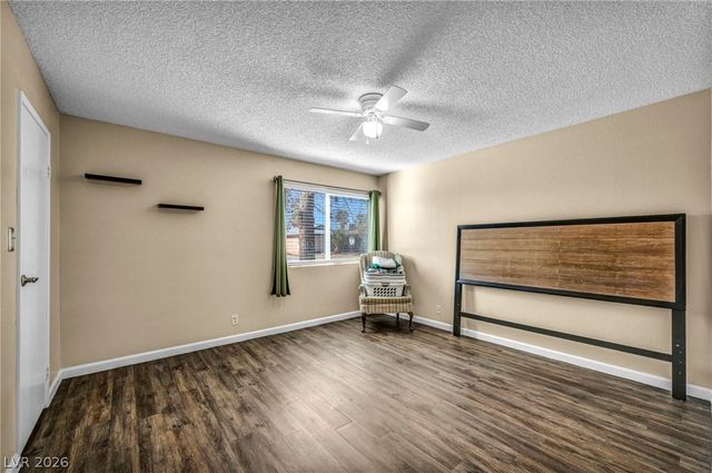 6300 Espinosa Avenue, Las Vegas, NV 89108