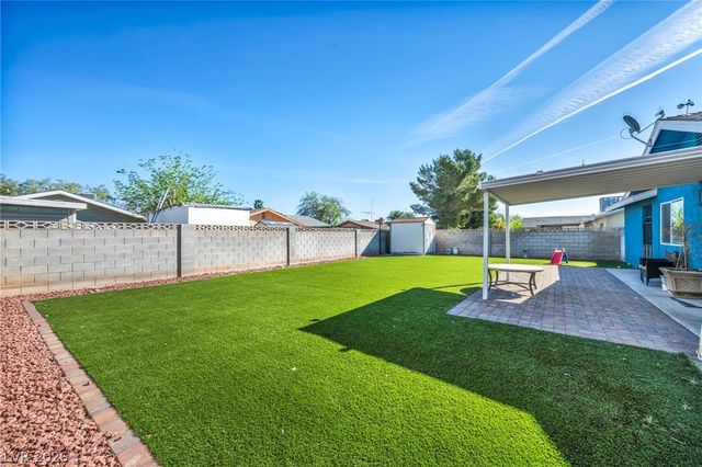 6300 Espinosa Avenue, Las Vegas, NV 89108