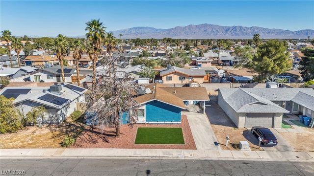 6300 Espinosa Avenue, Las Vegas, NV 89108