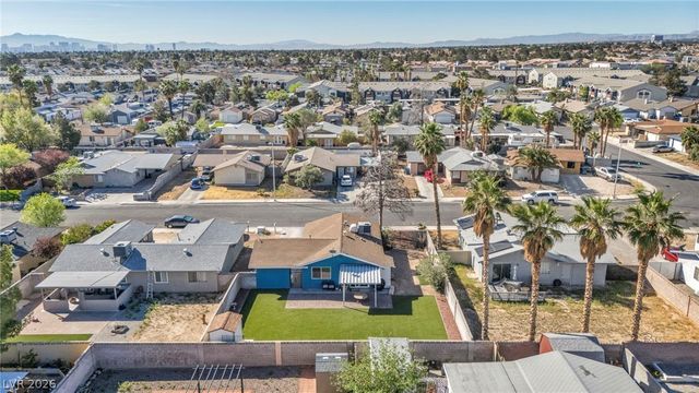 6300 Espinosa Avenue, Las Vegas, NV 89108