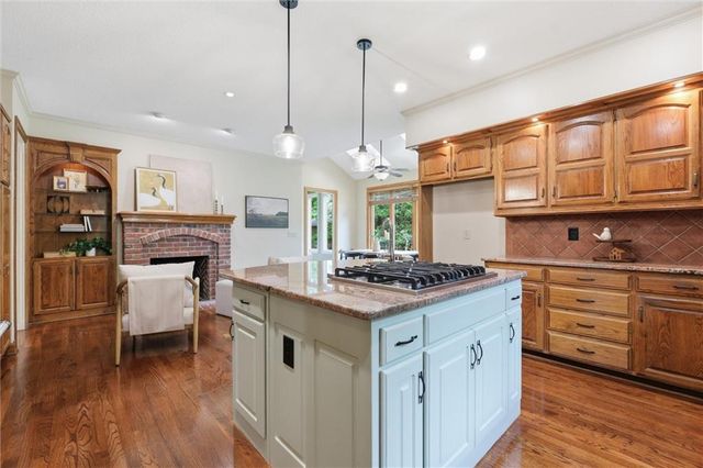 9019 W 139th Terrace, Overland Park, KS 66221