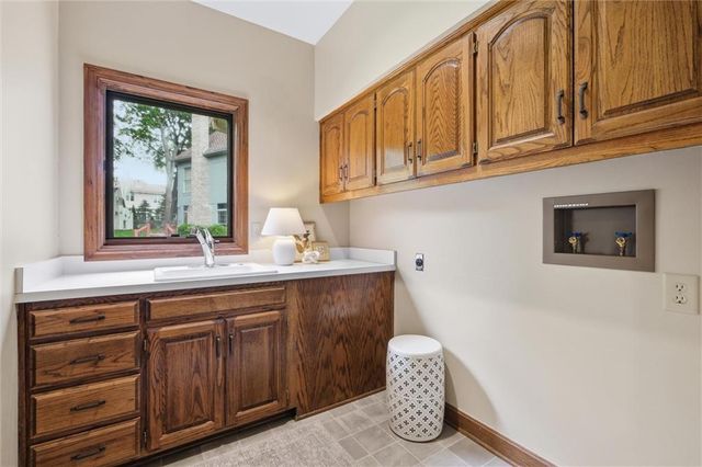 9019 W 139th Terrace, Overland Park, KS 66221