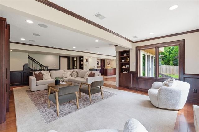 9019 W 139th Terrace, Overland Park, KS 66221