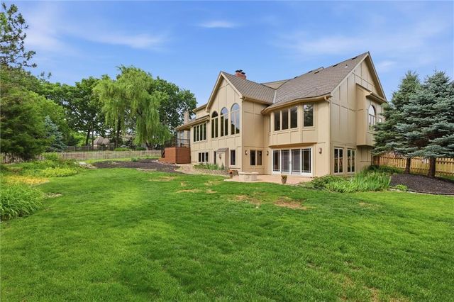9019 W 139th Terrace, Overland Park, KS 66221