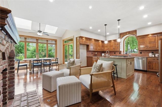 9019 W 139th Terrace, Overland Park, KS 66221