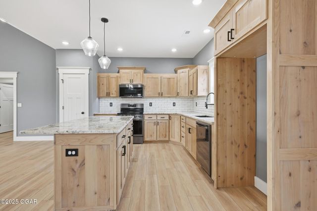 913 Samthea Drive, Oronogo, MO 64855