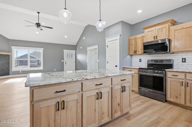 913 Samthea Drive, Oronogo, MO 64855