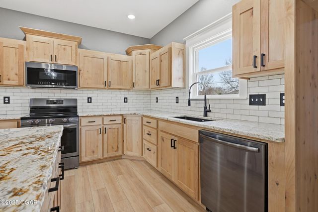 913 Samthea Drive, Oronogo, MO 64855