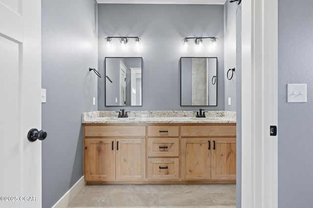 913 Samthea Drive, Oronogo, MO 64855