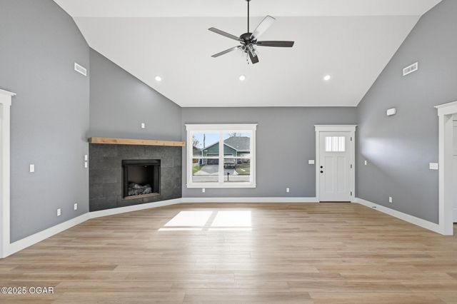 913 Samthea Drive, Oronogo, MO 64855