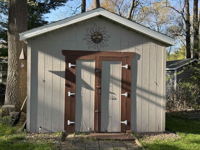 194 Hunters Glen, Baraboo, WI 53913
