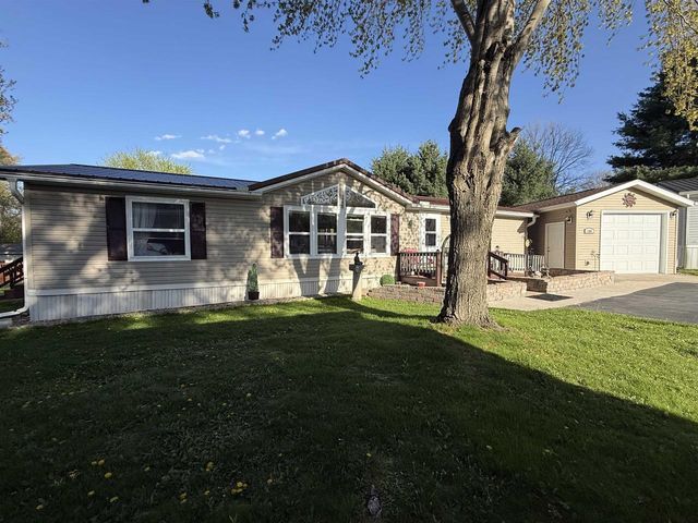 194 Hunters Glen, Baraboo, WI 53913
