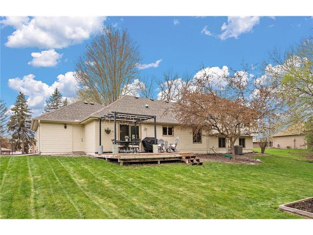4589 Saddlewood Drive, Minnetonka, MN 55345
