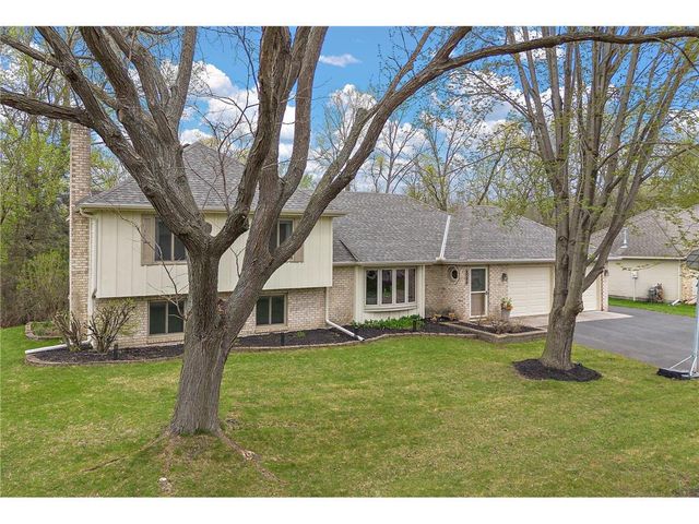 4589 Saddlewood Drive, Minnetonka, MN 55345
