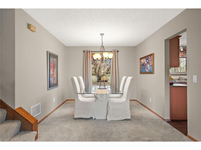 4589 Saddlewood Drive, Minnetonka, MN 55345