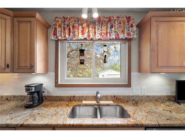 4589 Saddlewood Drive, Minnetonka, MN 55345