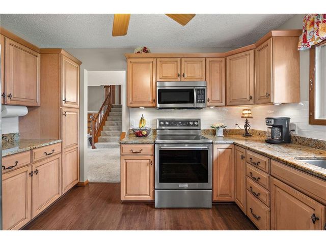 4589 Saddlewood Drive, Minnetonka, MN 55345