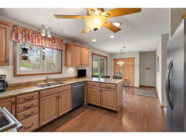 4589 Saddlewood Drive, Minnetonka, MN 55345