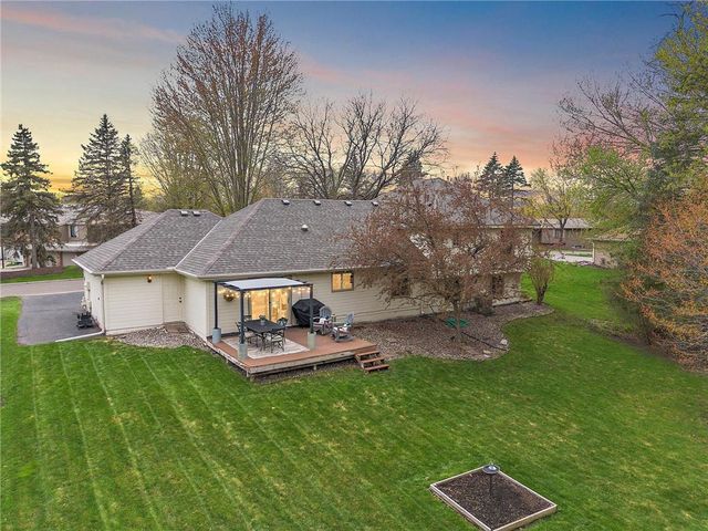 4589 Saddlewood Drive, Minnetonka, MN 55345
