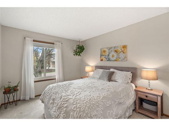 4589 Saddlewood Drive, Minnetonka, MN 55345