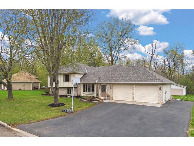 4589 Saddlewood Drive, Minnetonka, MN 55345