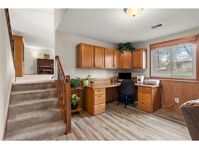 4589 Saddlewood Drive, Minnetonka, MN 55345