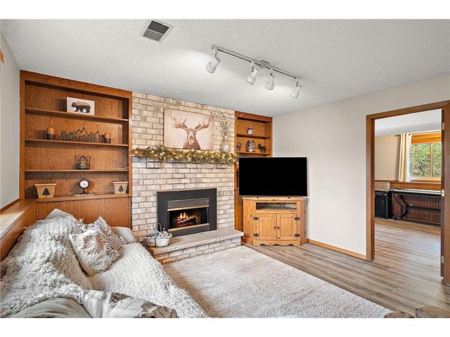 4589 Saddlewood Drive, Minnetonka, MN 55345